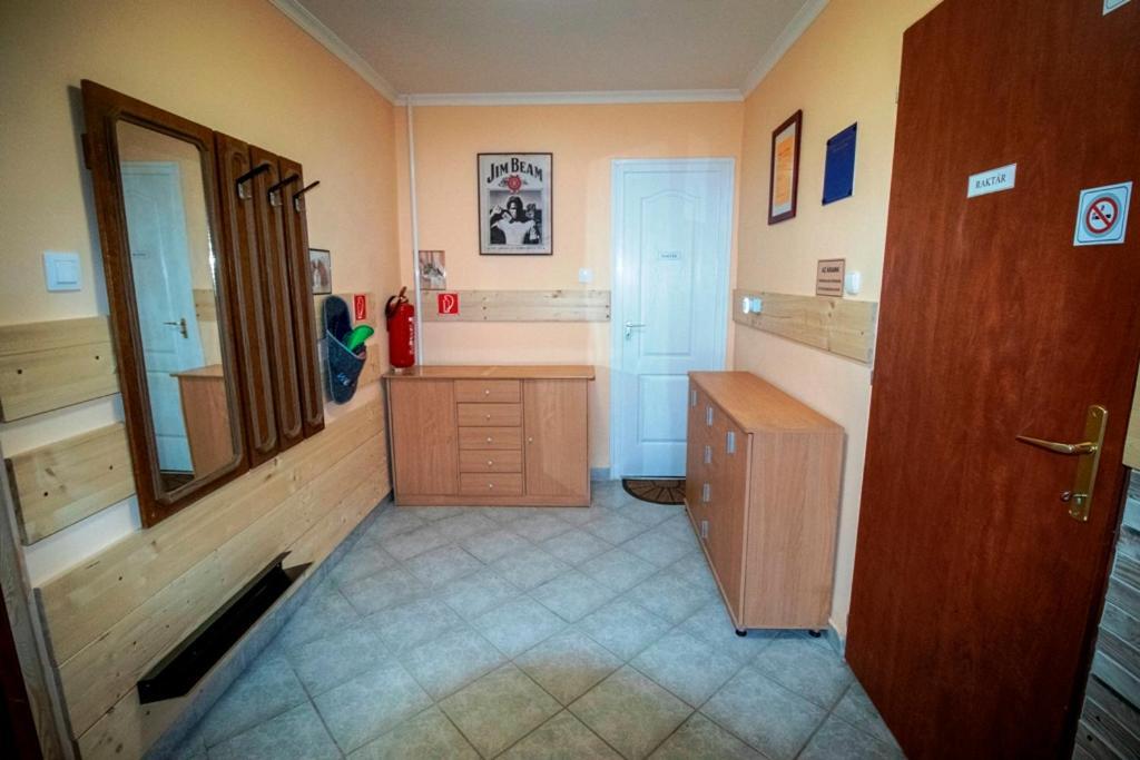 Krisztina Apartman 瑙吉考尼饶 外观 照片
